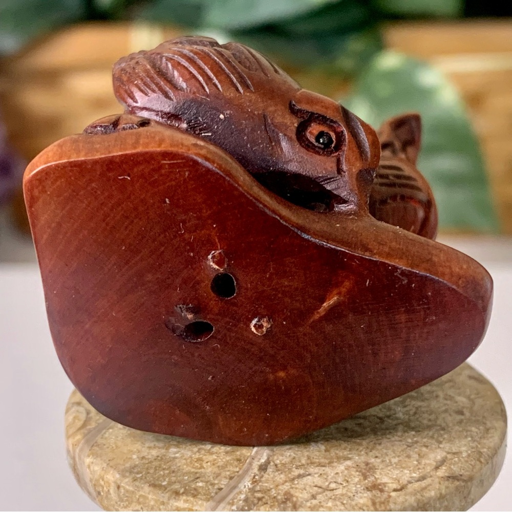 Boxwood Rooster Netsuke Hand Carved Chicken Hen & Chick Wood Animal Carving VTG - Picture 9 of 11